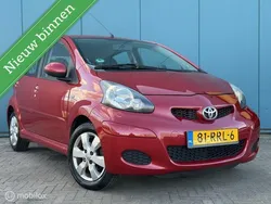 Rood Gebruikt 2011 Toyota Aygo Hatchback | € 3.499 (Eerlijke prijs)