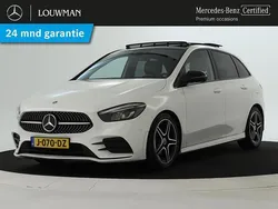 Licht poolwit Gebruikt 2020 Mercedes B180 Business MPV | € 29.945 (Duur)