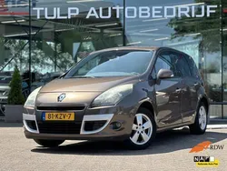 Bruin Gebruikt 2010 Renault Scénic III Dynamique MPV | € 4.999