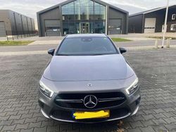 Grijs Gebruikt 2021 Mercedes A180 AMG Stationwagen | € 27.000 (Eerlijke prijs)