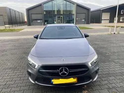 Grijs Gebruikt 2021 Mercedes A180 AMG Stationwagen | € 27.000 (Eerlijke prijs)