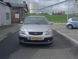 Grijs Gebruikt 2006 Kia Rio Hatchback | € 550 (Super prijs)