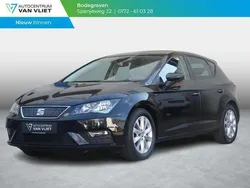 Midnight black Gebruikt 2018 Seat Leon Business Hatchback | € 13.900 (Eerlijke prijs)