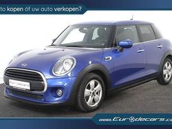 Blauw, metallic lak Gebruikt 2021 Mini ONE Pepper Hatchback | € 15.800 (Eerlijke prijs)