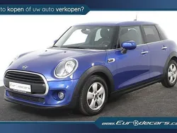 Blauw, metallic lak Gebruikt 2021 Mini ONE Pepper Hatchback | € 16.850 (Eerlijke prijs)