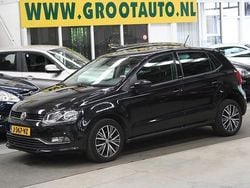 Zwart Gebruikt 2016 VW Polo Comfortline Hatchback | € 7.944 (Eerlijke prijs)