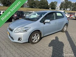 Blauw Gebruikt 2010 Toyota Auris Hatchback | € 6.950 (Goede deal)