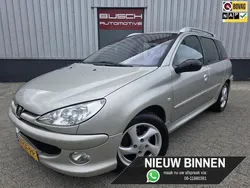 Grijs Gebruikt 2005 Peugeot 206 Griffe Stationwagen | € 3.495 (Iets duurder)