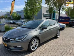 Grijs Gebruikt 2017 Opel Astra Innovation Hatchback | € 8.950 (Eerlijke prijs)