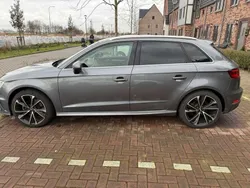 Grijs Gebruikt 2015 Audi A3 Sportback e-tron Sedan | € 14.250 (Eerlijke prijs)