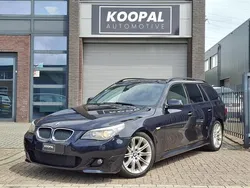 Zwart, metallic lak Gebruikt 2010 BMW 520 M Sport Stationwagen | € 9.440 (Eerlijke prijs)