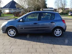 Blauw Gebruikt 2006 Renault Clio II Dynamique Hatchback | € 1.799 (Eerlijke prijs)