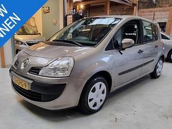 Beige Gebruikt 2008 Renault Grand Modus Expression MPV | € 3.750 (Goede deal)