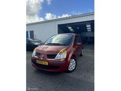 Rood Gebruikt 2005 Renault Modus Dynamique MPV | € 950 (Goede deal)