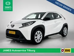 Wit Gebruikt 2023 Toyota Aygo Play Hatchback | € 16.640 (Eerlijke prijs)