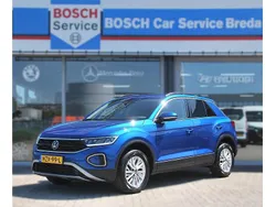 Blauw Gebruikt 2023 VW T-Roc Style SUV | € 25.950 (Eerlijke prijs)