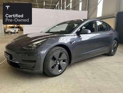 Zilver, metallic lak Gebruikt 2023 Tesla Model 3 RWD Sedan | € 34.300 (Iets duurder)