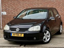 Zwart, metallic lak Gebruikt 2006 VW Golf V Sportline Hatchback | € 4.950 (Duur)
