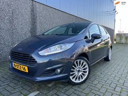 Grijs Gebruikt 2014 Ford Fiesta Titanium Hatchback | € 8.495 (Eerlijke prijs)