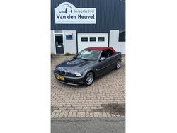 Grijs, metallic lak Gebruikt 2002 BMW 325 Cabriolet Executive Cabriolet | € 18.950