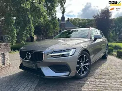 Grijs Gebruikt 2021 Volvo V60 Momentum Stationwagen | € 29.666 (Goede deal)