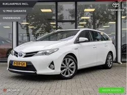 Wit Gebruikt 2014 Toyota Auris Touring Sports Stationwagen | € 11.995 (Eerlijke prijs)