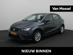 Grijs Gebruikt 2022 Seat Ibiza Style Hatchback | € 15.900 (Eerlijke prijs)