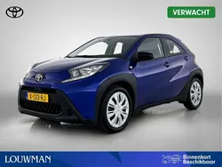 Blauw Gebruikt 2024 Toyota Aygo Play Hatchback | € 19.445 (Goede deal)