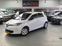 Wit Gebruikt 2015 Renault Zoe Life Hatchback | € 6.900 (Eerlijke prijs)