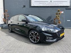 Zwart Gebruikt 2020 Ford Focus ST-Line Hatchback | € 16.950 (Iets duurder)