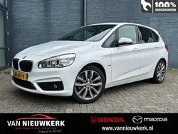 Wit Gebruikt 2017 BMW 218 Executive Stationwagen | € 17.900 (Eerlijke prijs)