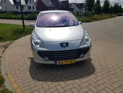 Zilver Gebruikt 2007 Peugeot 307 Premium Hatchback | € 3.333 (Duur)