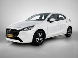 Wit Gebruikt 2024 Mazda 2 Center-Line Hatchback | € 19.445 (Eerlijke prijs)