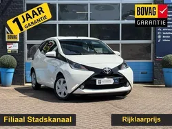 Wit Gebruikt 2018 Toyota Aygo Hatchback | € 9.970 (Eerlijke prijs)