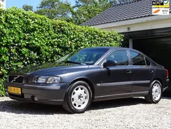 Grijs Gebruikt 2002 Volvo S60 Sedan | € 1.600 (Eerlijke prijs)