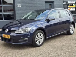Blauw, metallic lak Gebruikt 2015 VW Golf VII Comfortline Hatchback | € 10.950 (Goede deal)