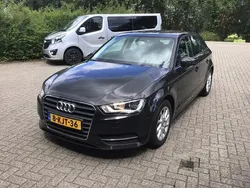 Bruin Gebruikt 2013 Audi A3 Sportback Attraction Hatchback | € 7.950 (Eerlijke prijs)