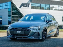 Grijs Nieuw 2025 Audi A3 Sportback Ambiente Hatchback | € 54.950 (Iets duurder)