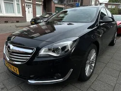 Zwart Gebruikt 2015 Opel Insignia Cosmo Hatchback | € 9.950 (Goede deal)