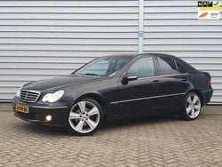 Zwart Gebruikt 2005 Mercedes C200 Sedan | € 3.795 (Goede deal)