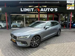 Grijs Gebruikt 2020 Volvo V60 R-Design Stationwagen | € 28.950 (Duur)