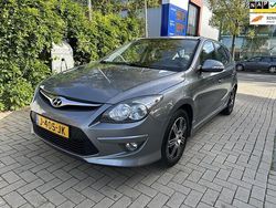 Grijs Gebruikt 2012 Hyundai i30 Sedan | € 5.250
