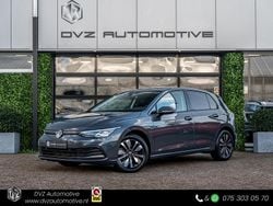 Grijs Gebruikt 2023 VW Golf VIII Move Hatchback | € 24.950 (Goede deal)