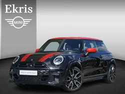 Midnight black ii Gebruikt 2024 Mini Cooper S Hatchback | € 39.350 (Iets duurder)