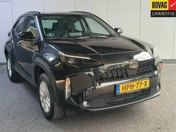 Zwart Gebruikt 2024 Toyota Yaris Cross Active SUV | € 29.950 (Eerlijke prijs)