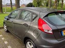 Grijs Gebruikt 2015 Ford Fiesta Hatchback | € 6.500 (Eerlijke prijs)