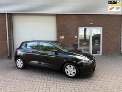 Zwart Gebruikt 2014 Renault Clio IV Authentique Hatchback | € 4.499 (Goede deal)