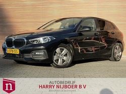 Zwart Gebruikt 2021 BMW 118 Hatchback | € 19.900 (Goede deal)