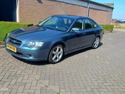 Blauw, metallic lak Gebruikt 2006 Subaru Legacy Sedan | € 5.995 (Eerlijke prijs)