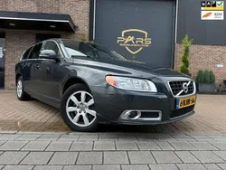 Grijs Gebruikt 2013 Volvo V70 Kinetic Stationwagen | € 4.950